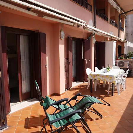 Bigterrace - Ampio Monolocale Con Cameretta E Spaziosissimo Terrazzo דירה גראדו